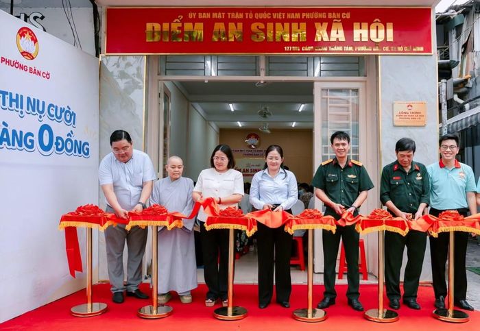 Ra mắt điểm an sinh xã hội phường Bàn Cờ.