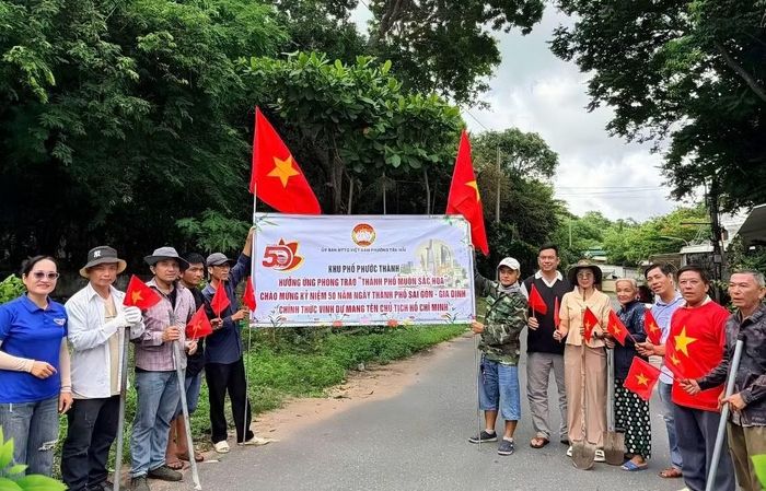 Khu phố Phước Thành, phường Tân Hải hưởng ứng phong trào "Thành phố muôn sắc hoa".