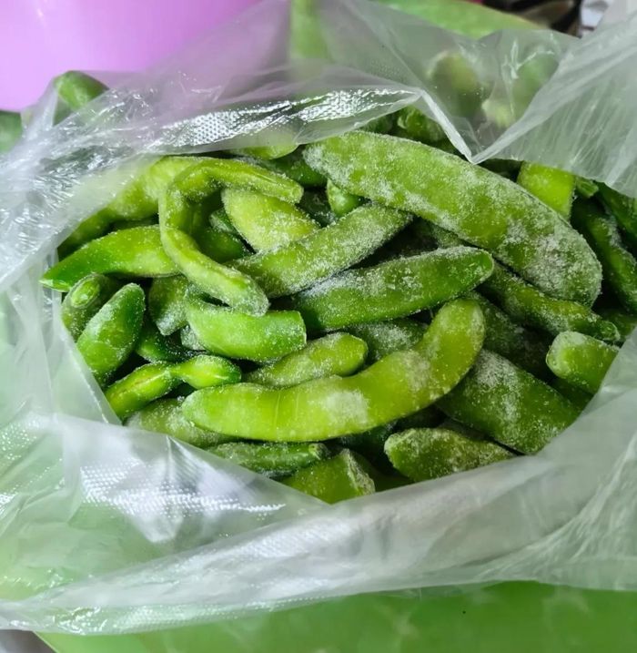 Nếu lỡ mua quá nhiều các loại đậu, bạn có thể cấp đông để bảo quản.