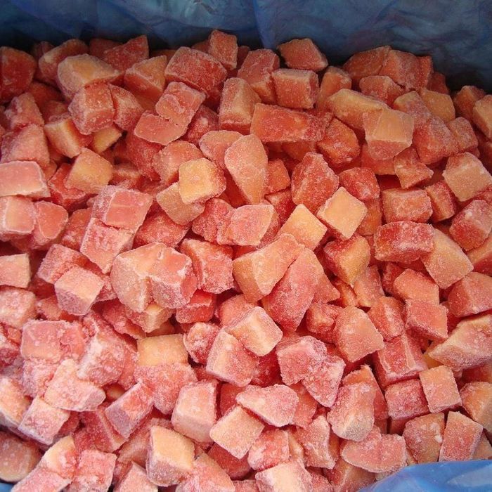 Đông lạnh cà rốt cắt hạt lựu sẽ giúp tiết kiệm thời gian khi nấu ăn.