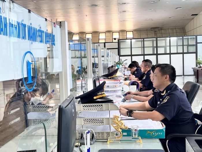 Ban hành danh mục mới về hàng hóa phải làm thủ tục hải quan tại cửa khẩu nhập. Ảnh minh họa