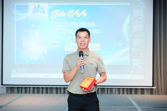 Ông Bùi Xuân Diện (Công ty Cổ phần Quảng cáo và Truyền thông DT Group) phát biểu tại sự kiện