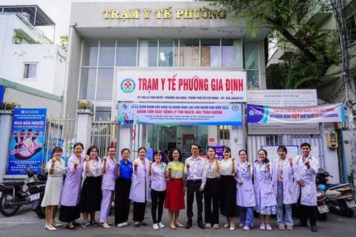 Trạm Y tế phường Gia Định ra quân ngày hội khám sức khỏe toàn dân