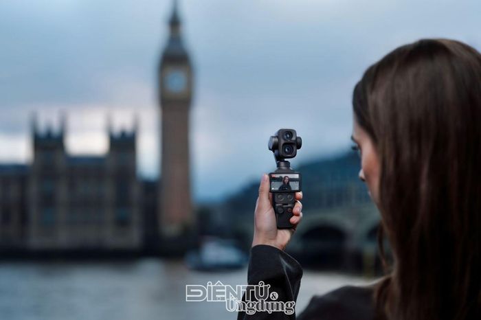Đây cũng là lần đầu tiên DJI giới thiệu cấu hình màu 10-bit D-Log 21 mới, có khả năng ghi lại hơn một tỷ màu sắc, tái hiện khung hình với độ trung thực ấn tượng về ánh sáng và bóng tối.