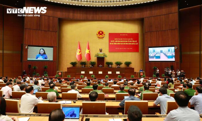 Toàn cảnh hội nghị.