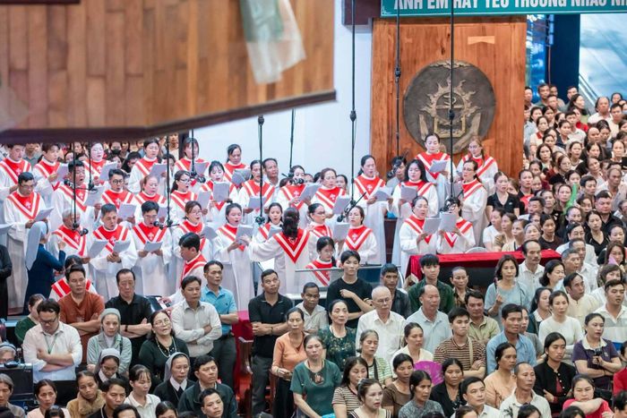 Để chuẩn bị cho đại lễ, ca đoàn các giáo xứ thuộc Giáo phận Cần Thơ đã tập luyện nhiều tháng liền.