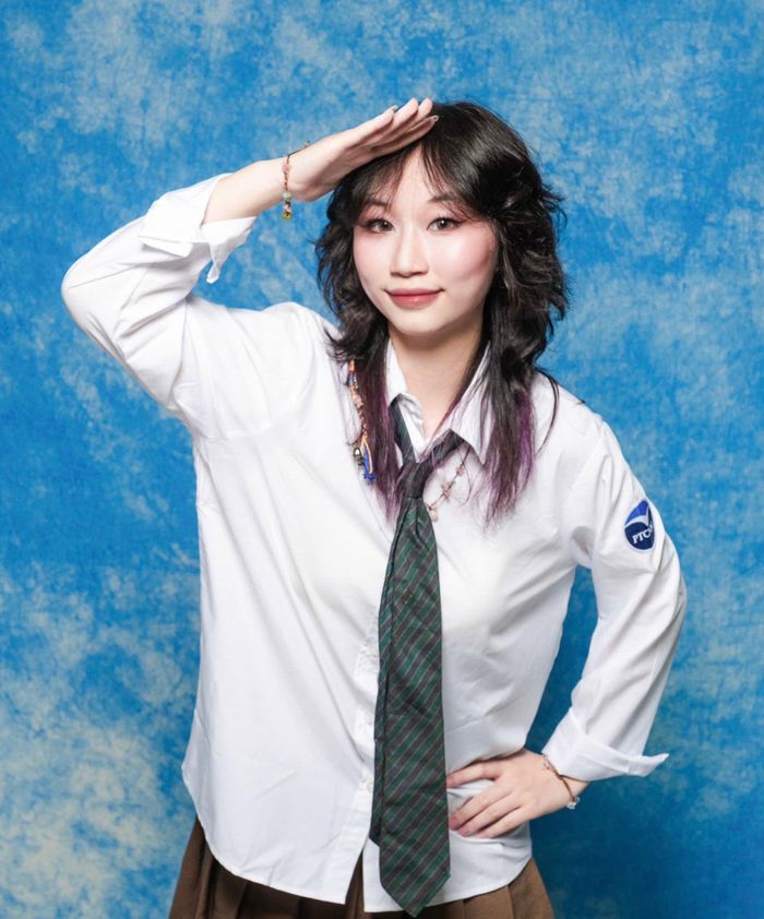 Nguyễn Xuân Tuệ Minh, lớp 12A3 Trường THPT chuyên Ngoại ngữ - thủ khoa toàn quốc tổ hợp D01 kỳ thi tốt nghiệp THPT 2026. Ảnh: CNN