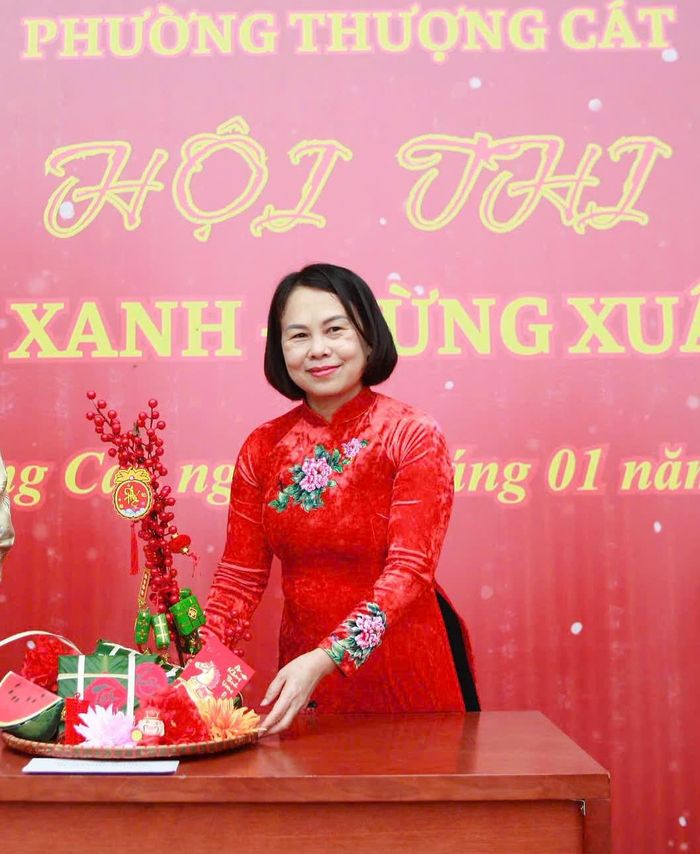 Chủ tịch Ủy ban Mặt trận Tổ quốc Việt Nam phường Thượng Cát Văn Thúy Hoa. Ảnh: Hồng Nhung