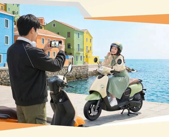 Chiều cao yên xe của Sundiro Honda NS125A là 725 mm