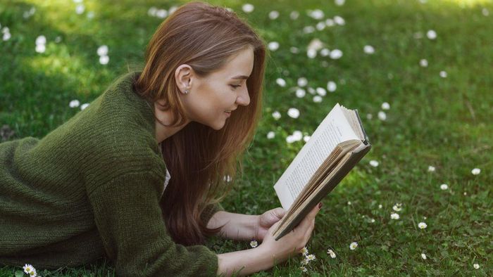 Đọc sách giúp não bộ duy trì khả năng xử lý thông tin.