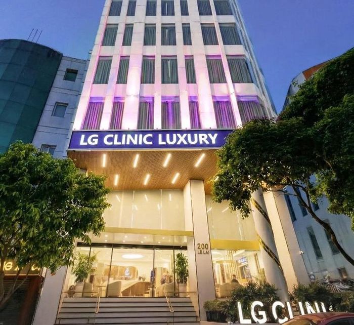 Trung tâm Thẩm mỹ LG Clinic (địa chỉ 200-200B-200C Lê Lai, phường Bến Thành) bị xử phạt hành chính 86 triệu đồng do có nhiều vi phạm trong lĩnh vực khám chữa bệnh.