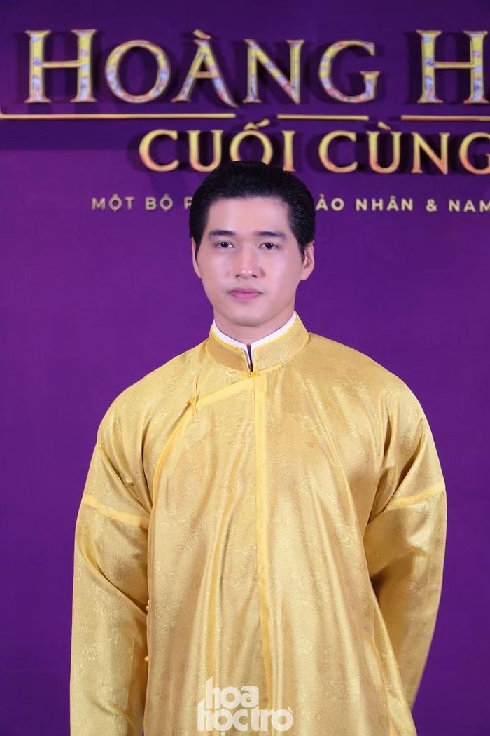Ma Ran Đô trong vai Vua Bảo Đại.