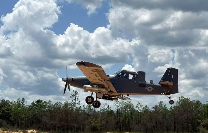 Về thông số, cường kích OA-1K có tốc độ tối đa gần 400 km/h khi không mang vũ khí, tốc độ hành trình 330 km/h và tầm bay hơn 2.400 km.