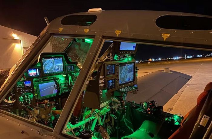 Hôm xảy ra tai nạn, cường kích OA-1K Block 1 cất cánh từ sân bay quốc tế Will Rogers. Trên máy bay có 2 người, gồm một học viên phi công ngồi ghế trước và một huấn luyện viên là nhà thầu dân sự ngồi ghế sau.