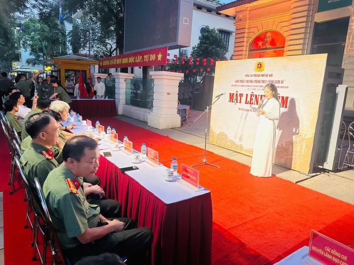 Tất cả không gian Bảo tàng Công an Hà Nội (phường Cửa Nam, TP Hà Nội) được thiết lập hệ thống thiết bị kỹ thuật, phục vụ chương trình thực cảnh lịch sử "Mật lệnh đêm".