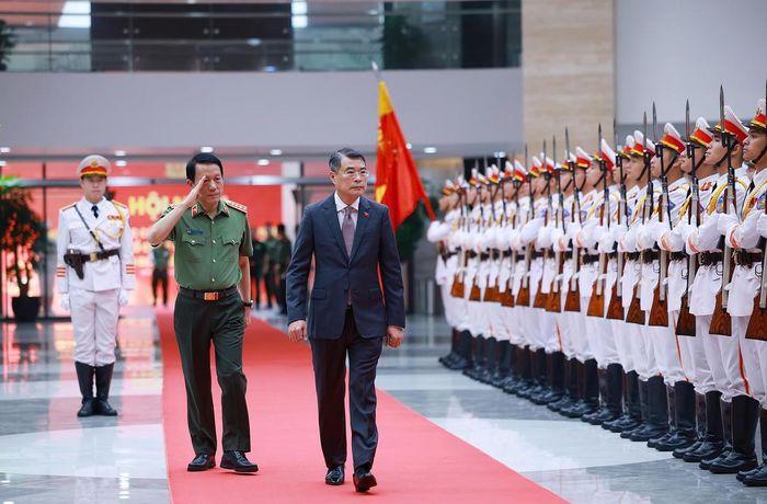 Thủ tướng Lê Minh Hưng dự Hội nghị sơ kết công tác Công an 6 tháng đầu năm 2026 - Ảnh: Nhật Bắc