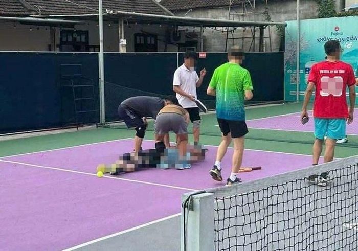 Dễ chơi nhưng không hề nhẹ nhàng, pickleball có thể trở thành tác nhân kích hoạt đột quỵ, ngừng tim trong điều kiện nắng nóng khắc nghiệt. Ảnh chụp màn hình.