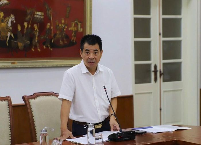 Ông Phạm Cao Thái, Vụ trưởng Vụ Pháp chế công bố các quyết định