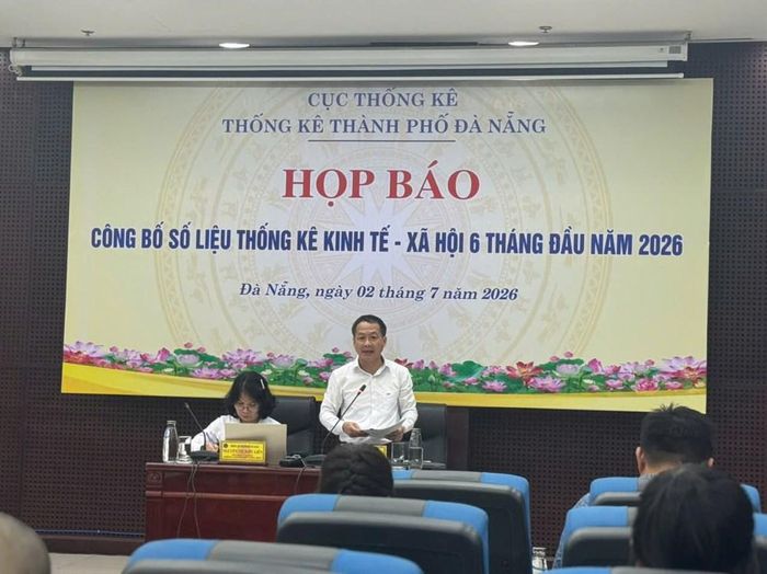 Quang cảnh họp báo công bố số liệu thống kê kinh tế - xã hội 6 tháng đầu năm 2026