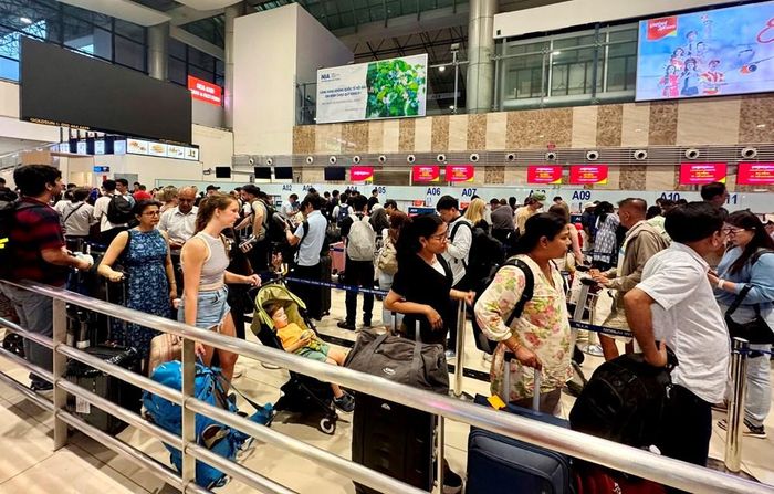 Cục Du lịch yêu cầu các doanh nghiệp du lịch nghiêm túc chấp hành các quy định của pháp luật về du lịch, cư trú, an ninh, trật tự và các quy định pháp luật có liên quan