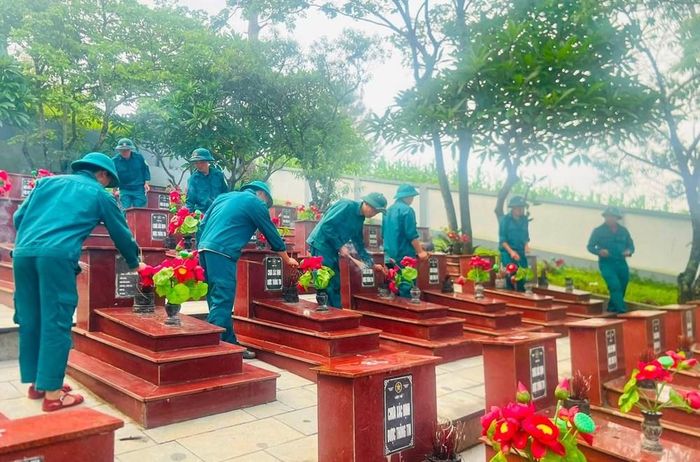 Hoạt động thể hiện sự quan tâm của cấp ủy, chính quyền và nhân dân các dân tộc xã Mù Cang Chải trong công tác chăm lo, tri ân người có công với cách mạng