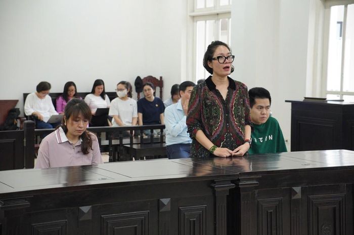 Bị cáo Tô Lan Phương khai báo tại phiên tòa