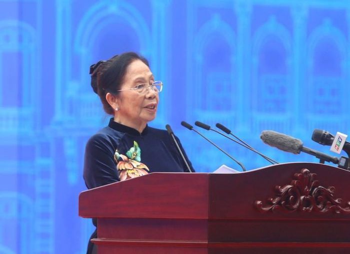 GS.TS.BS Thầy thuốc nhân dân, Anh hùng Lao động Nguyễn Thị Ngọc Phượng, nguyên Phó Chủ tịch Quốc hội; nguyên Giám đốc Bệnh viện Phụ sản Từ Dũ, chia sẻ tại Lễ kỷ niệm.