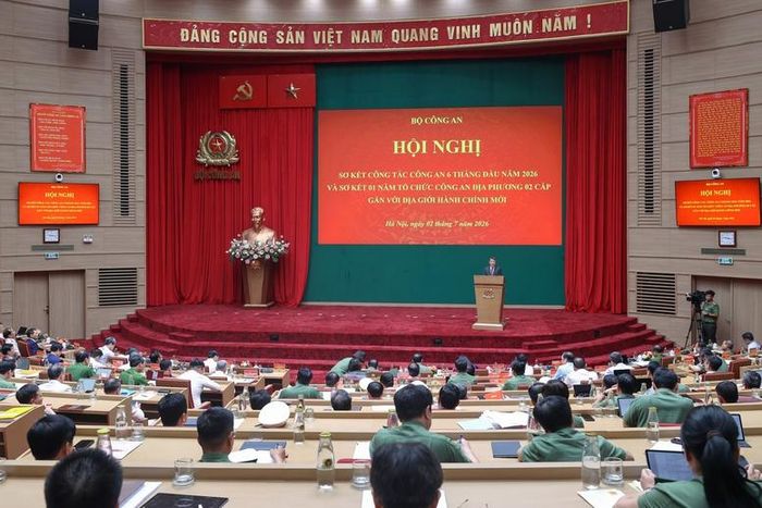 Thủ tướng Lê Minh Hưng phát biểu chỉ đạo Hội nghị sơ kết công tác Công an 6 tháng đầu năm 2026 - Ảnh: VGP/Nhật Bắc