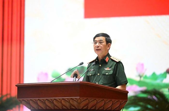 Đại tướng Phan Văn Giang, Ủy viên Bộ Chính trị, Phó Bí thư Quân ủy Trung ương, Phó Thủ tướng Chính phủ, Bộ trưởng Bộ Quốc phòng phát biểu khai mạc Hội nghị - Ảnh: VGP/DA