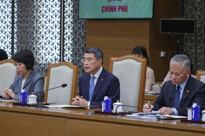 Thủ tướng hoan nghênh các nhà đầu tư nước ngoài, JBIC góp ý sửa đổi, hoàn thiện các quy định, chính sách - Ảnh: VGP/Nhật Bắc