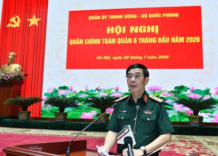 Đại tướng Phan Văn Giang, Ủy viên Bộ Chính trị, Phó Bí thư Quân ủy Trung ương, Phó Thủ tướng Chính phủ, Bộ trưởng Bộ Quốc phòng phát biểu tại Hội nghị - Ảnh: VGP/Nhật Bắc