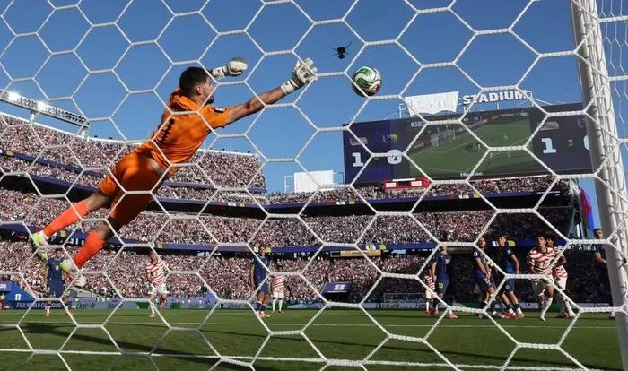 Đội tuyển Mỹ chiếm lĩnh thế trận. (Ảnh: FIFA)