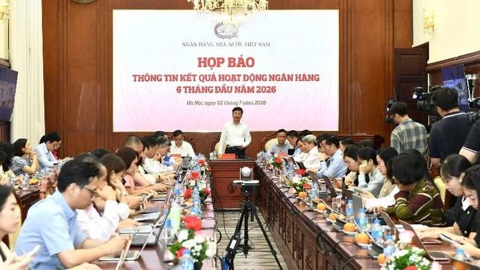Quang cảnh buổi họp báo.