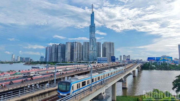  Giao thông Thành phố Hồ Chí Minh ghi dấu ấn với tuyến metro số 1 Bến Thành-Suối Tiên được vận hành chính thức vào cuối năm 2024 đánh dấu bước phát triển mới của hạ tầng giao thông Thành phố. 