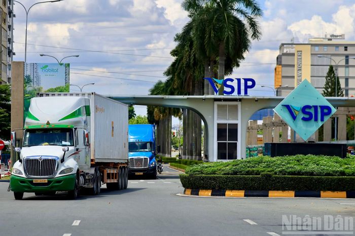 Cùng các Khu chế xuất-Khu công nghiệp, Bình Dương sau khi hợp nhất đã giúp cho Thành phố Hồ Chí Minh nâng cao năng lực khi đóng góp lớn vào hạng mục ICD (Inland Container Depot).