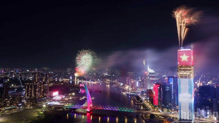 16 điểm bắn pháo hoa tại Thành phố Hồ Chí Minh sẽ đồng loạt khai hỏa lúc 21 giờ tối 2/7, chào mừng 50 năm Ngày Thành phố mang tên Bác.