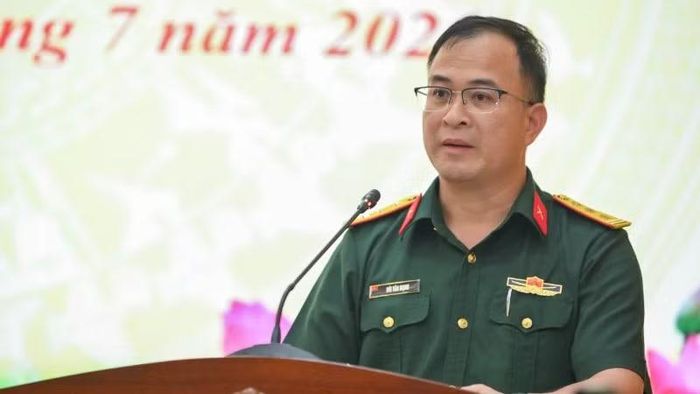Thượng tá Bùi Văn Mạnh, Trưởng Phòng Đông Nam Á, Cục Đối ngoại (Bộ Quốc phòng), cung cấp thông tin về các hoạt động trong khuôn khổ Giao lưu. (Ảnh: THẾ ĐẠI)
