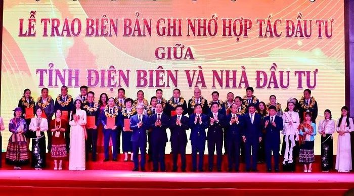 Tại Hội nghị thu hút đầu tư do tỉnh Điện Biên tổ chức (11/5/2026) có 22 nhà đầu tư đã ký kết biên bản ghi nhớ hợp tác đầu tư với tổng vốn đăng ký hơn 209.370 tỷ đồng.