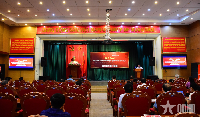 Quang cảnh tọa đàm.