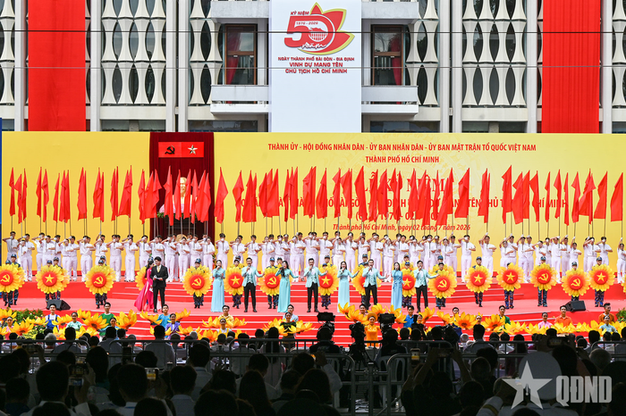 Tiết mục "TP Hồ Chí Minh - niềm tin ngời sáng".