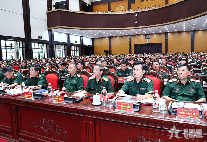 Các đại biểu dự hội nghị.
