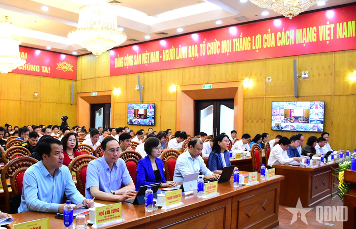 Các đại biểu dự hội nghị. 