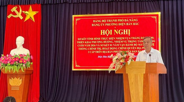 Phó Chủ tịch HĐND thành phố Trần Xuân Vinh phát biểu chỉ đạo.