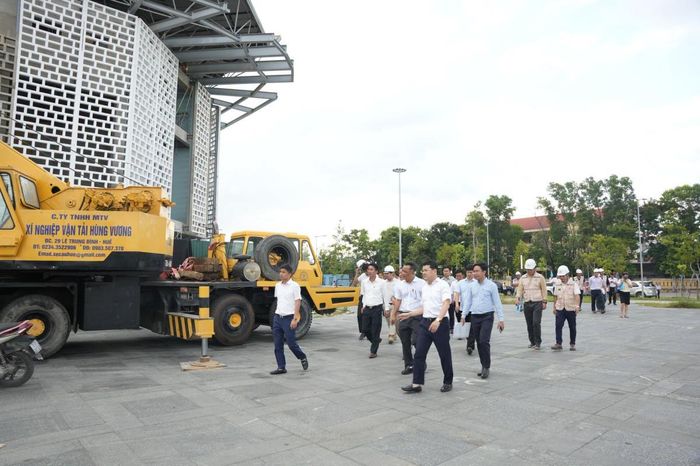 Lãnh đạo TP Huế kiểm tra tiến độ tại Dự án Quảng trường Văn hóa - Thể thao thành phố Huế.
