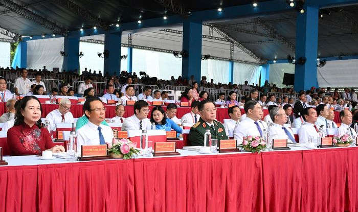 Các đại biểu dự lễ kỷ niệm. Ảnh: VIỆT DŨNG