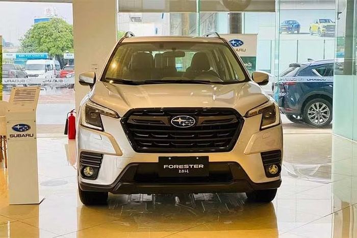 Subaru Việt Nam giảm giá Forester tới 360 triệu, Crosstrek gần 240 triệu.