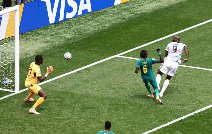 Romelu Lukaku rút ngắn tỉ số xuống 1-2 cho Bỉ ở phút 86, mở ra cuộc lội ngược dòng ngoạn mục.