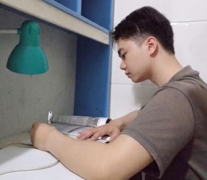 Minh có niềm yêu thích đặc biệt với môn Lịch sử.