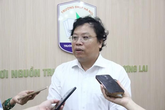 Thầy Trương Trọng Khánh, giáo viên chủ nhiệm lớp 12 Toán 1 chia sẻ với phóng viên Báo Giáo dục và Thời đại.