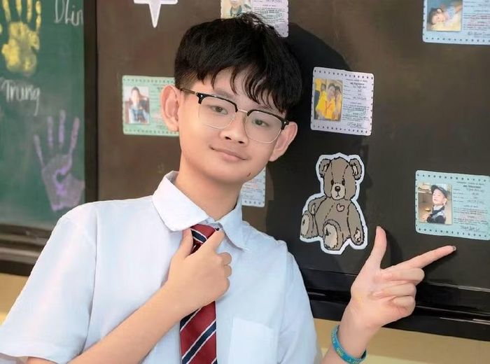 Em Trịnh Anh Lợi, học sinh lớp 9, Trường TH&THCS Mường Lát trở thành thủ khoa đầu vào năm 2026 của Trường THPT Mường Lát. Ảnh: NVCC